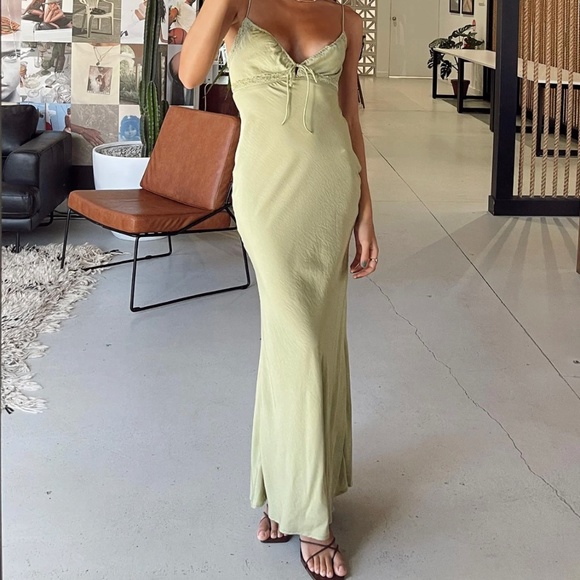 Princess Poll  Emily Maxi Dress Green - Picture 1 of 2